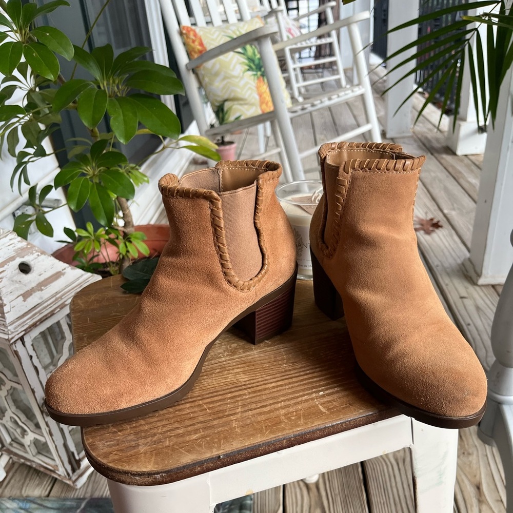 Jack Rogers Suede Ankle Booties, Tan, Size 6.5, EUC, Heels, Travel, Winter